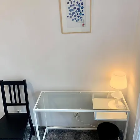 호스텔 Enios Ul Jana Kochanowskiego 26 *