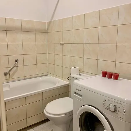 Enios Ul Jana Kochanowskiego 26 * 크라쿠프